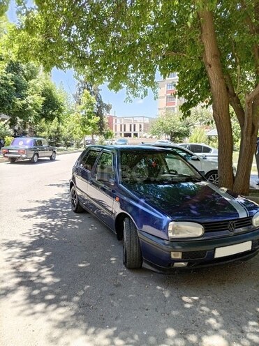 Volkswagen Golf-3