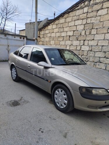 Opel Vectra-11