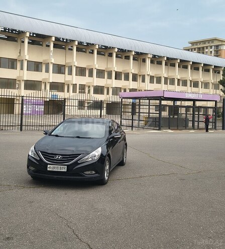 Hyundai Sonata-1
