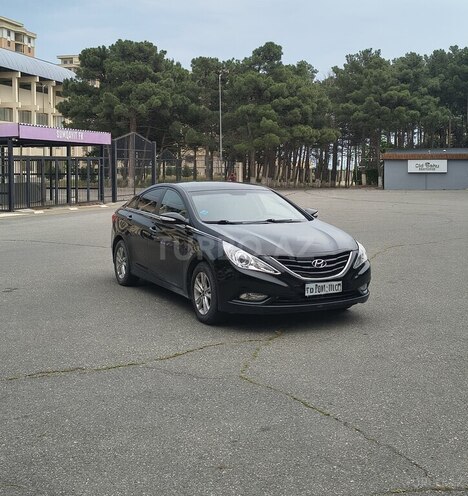 Hyundai Sonata-2
