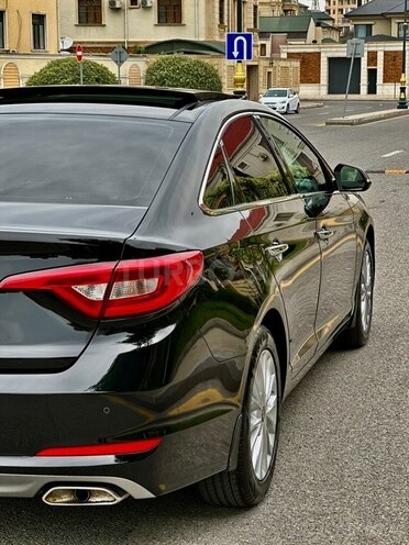 Hyundai Sonata-5