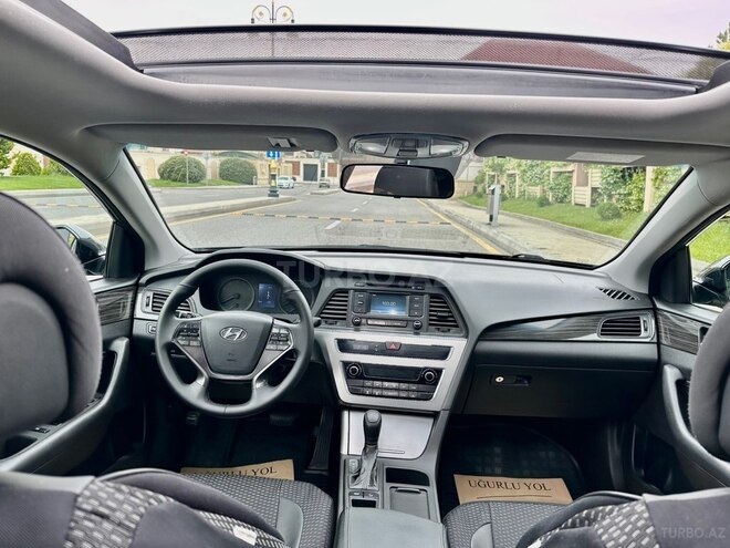 Hyundai Sonata-19