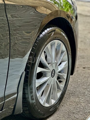 Hyundai Sonata-18