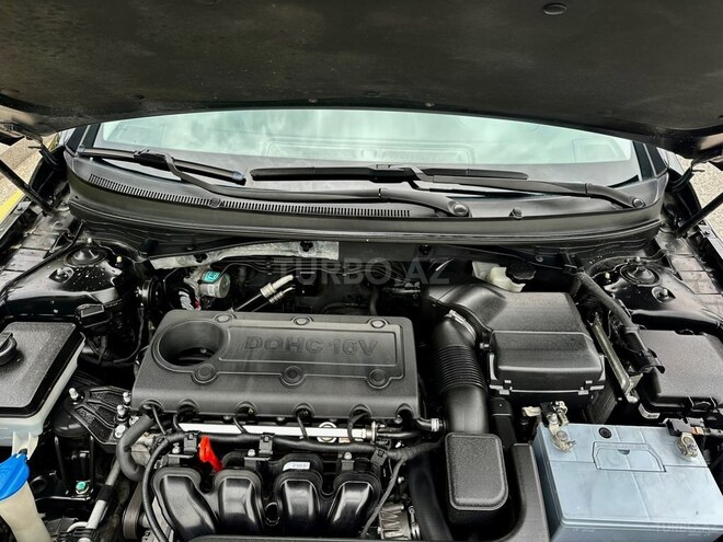 Hyundai Sonata-20