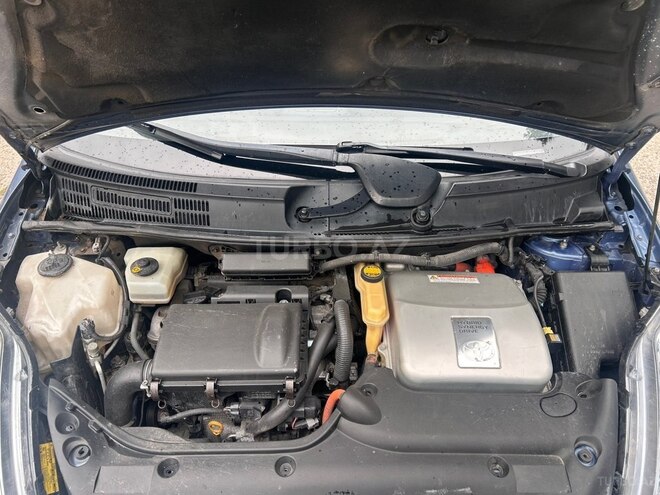Toyota Prius-16