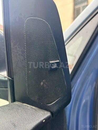 Toyota Prius-13