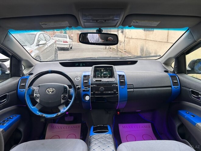 Toyota Prius-10