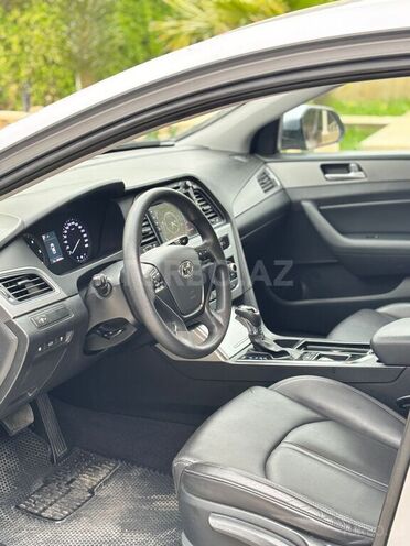 Hyundai Sonata-6