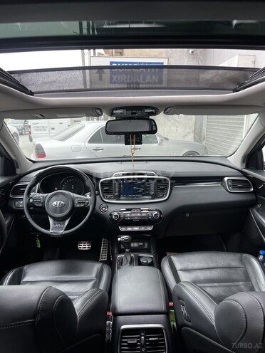 Kia Sorento-13