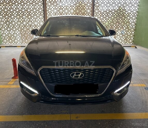 Hyundai Sonata-2