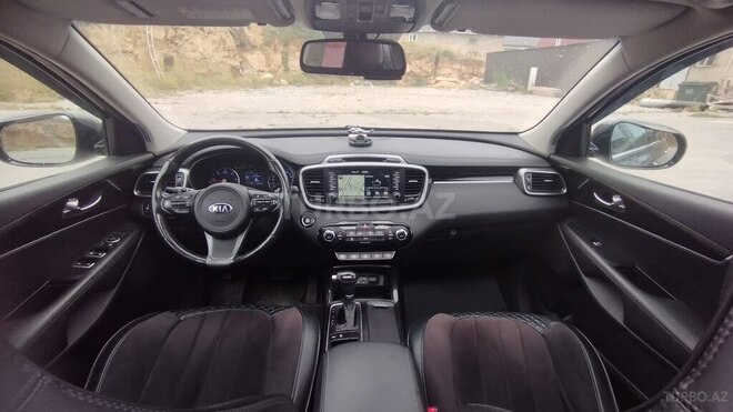 Kia Sorento-13