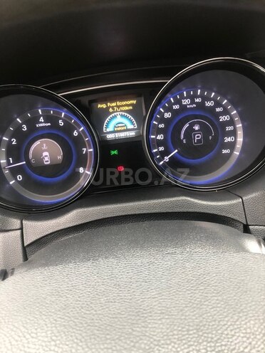 Hyundai Sonata-10