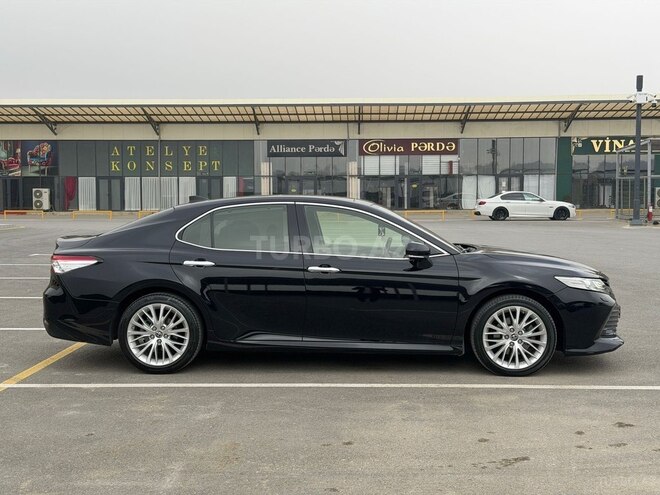 Toyota Camry-5