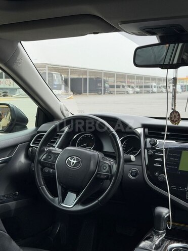 Toyota Camry-10