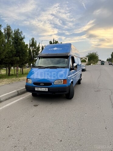 Ford Transit-3