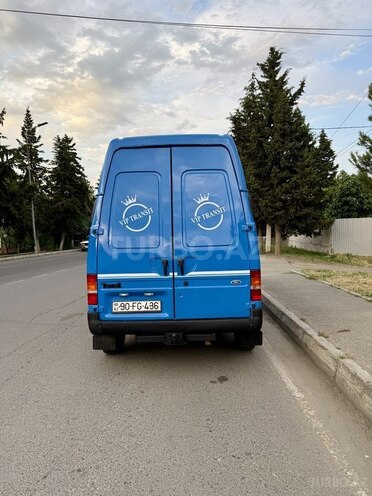 Ford Transit-17