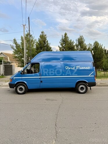 Ford Transit-14