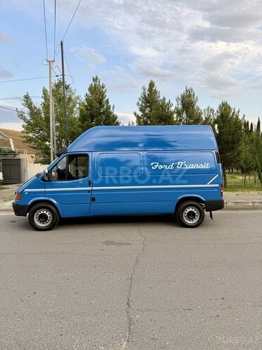 Ford Transit-15