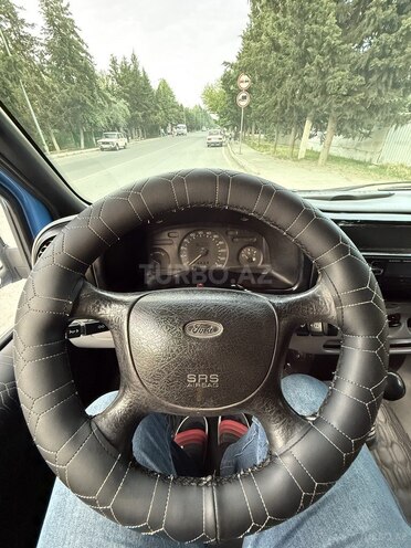Ford Transit-7