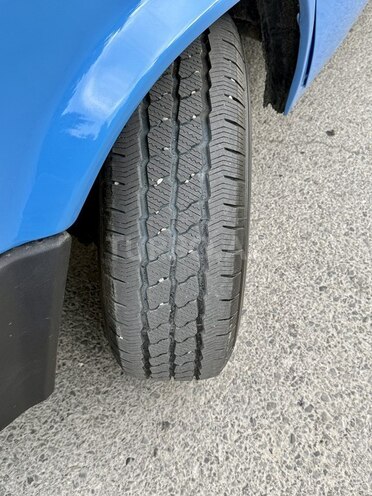 Ford Transit-5