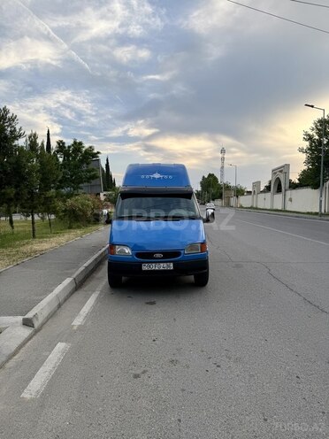 Ford Transit-13