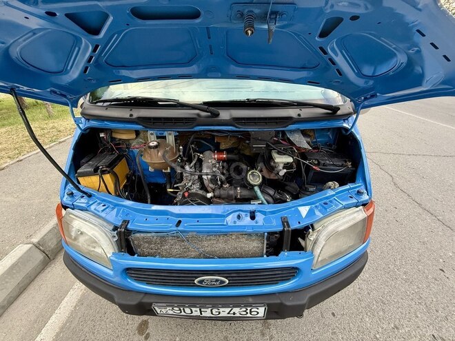 Ford Transit-6