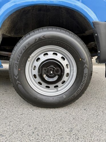 Ford Transit-12