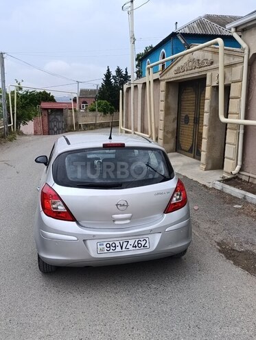 Opel Corsa-2