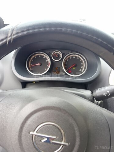 Opel Corsa-8