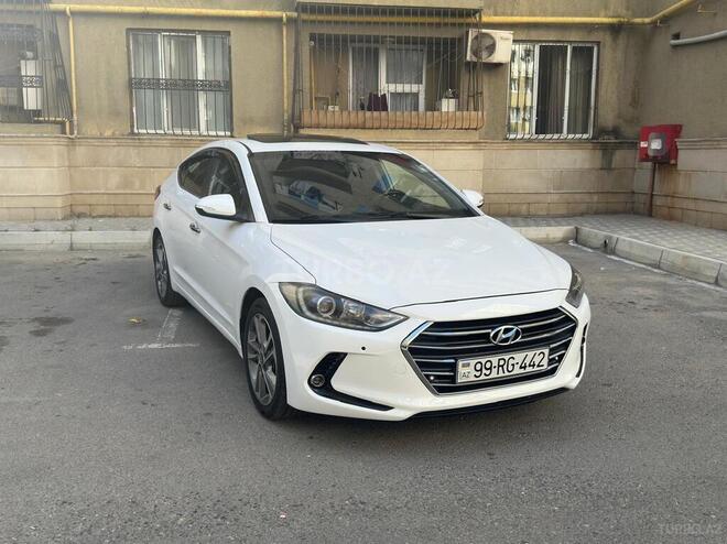Hyundai Elantra-1