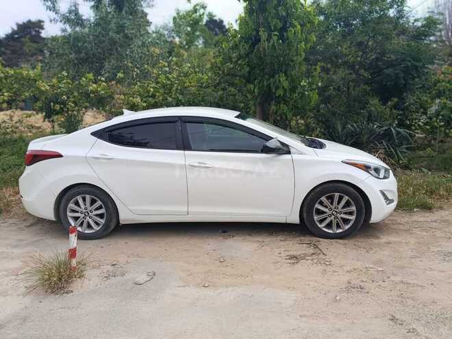 Hyundai Elantra-7