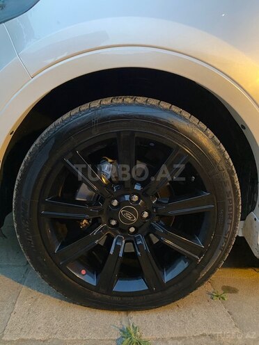 Ford Explorer-19