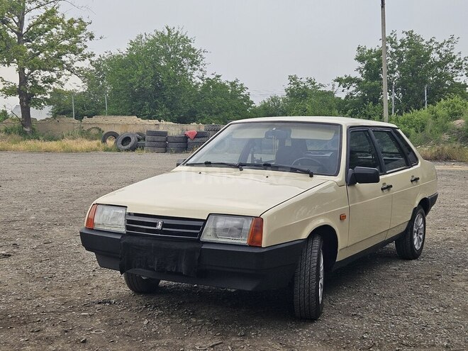 LADA (VAZ) 21099-1