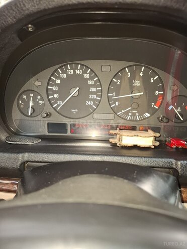 BMW X5-7