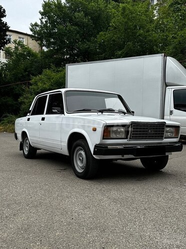 LADA (VAZ) 2107-2