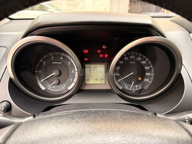 Toyota Land Cruiser Prado-6