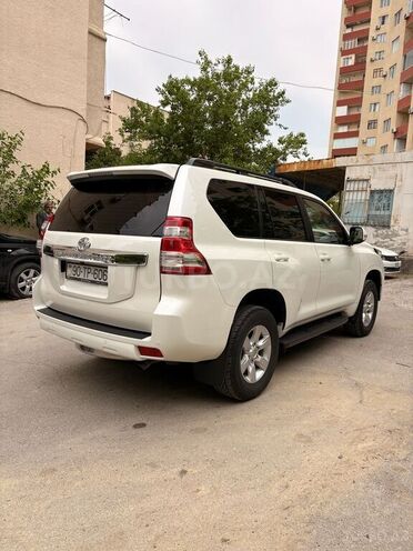 Toyota Land Cruiser Prado-10