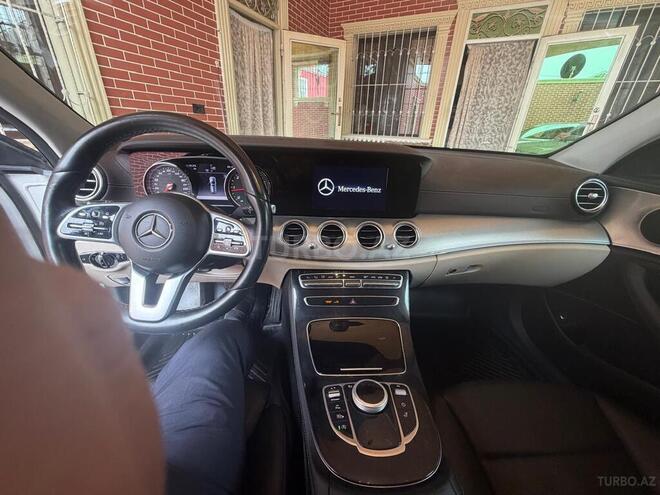 Mercedes E 300 d-2