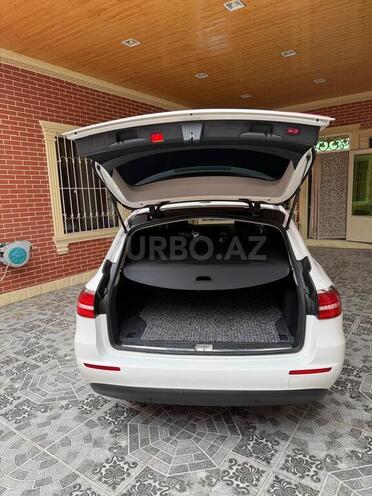Mercedes E 300 d-10