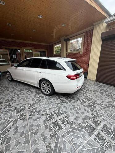 Mercedes E 300 d-20