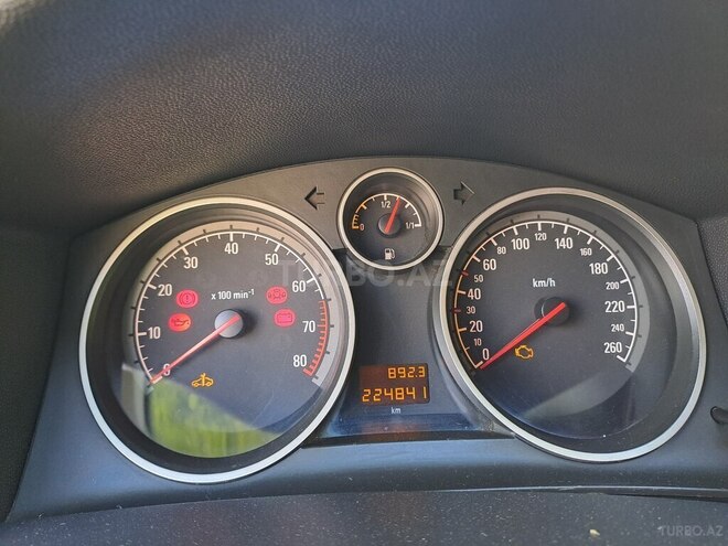 Opel Astra-12