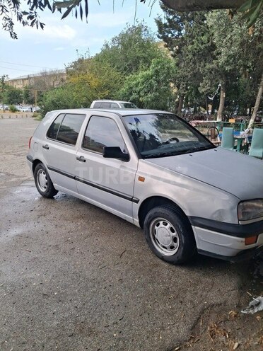 Volkswagen Golf-4