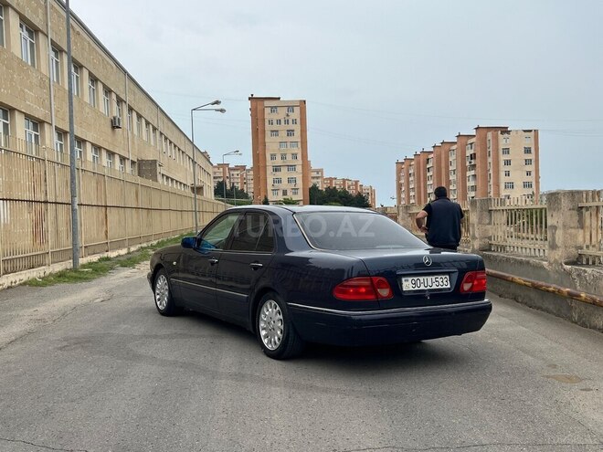 Mercedes E 240-7