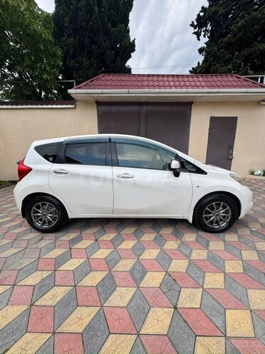 Nissan Note-2