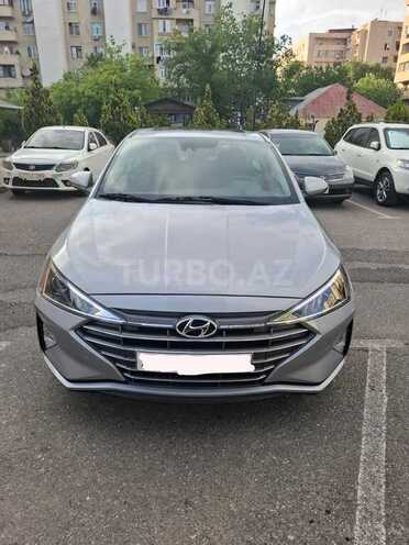 Hyundai Elantra-2