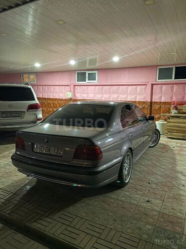 BMW 523-5