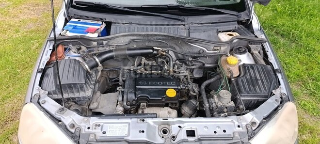 Opel Corsa-13