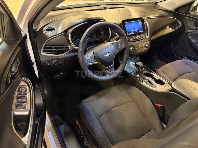 Chevrolet Malibu-9