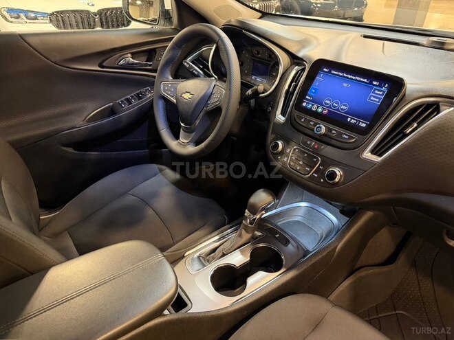 Chevrolet Malibu-14