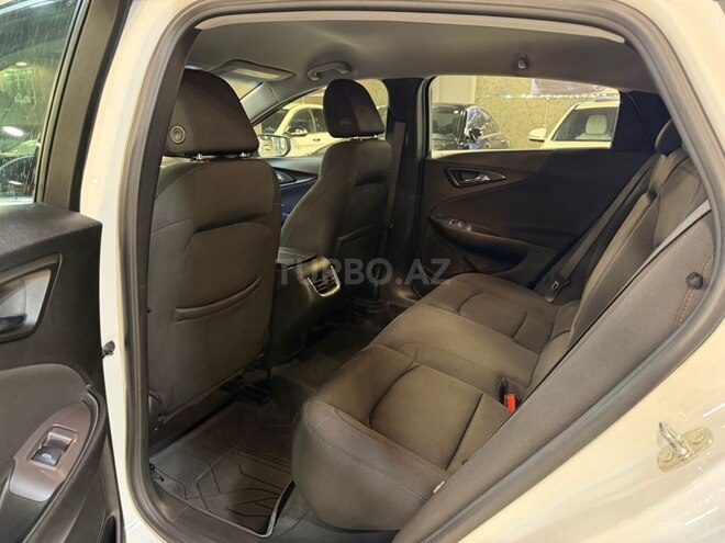 Chevrolet Malibu-12